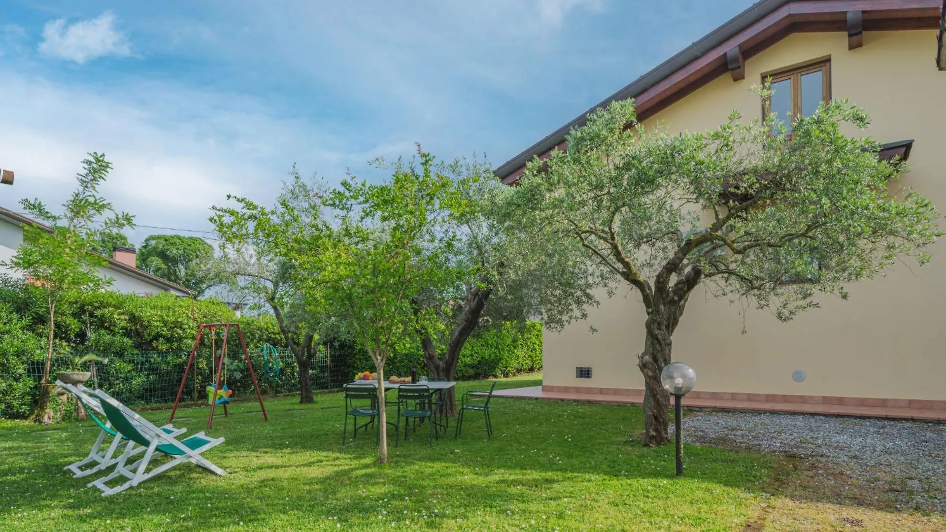 Holiday Home Casa Albertosa By Interhome Marina di Massa 0*,  İtalya