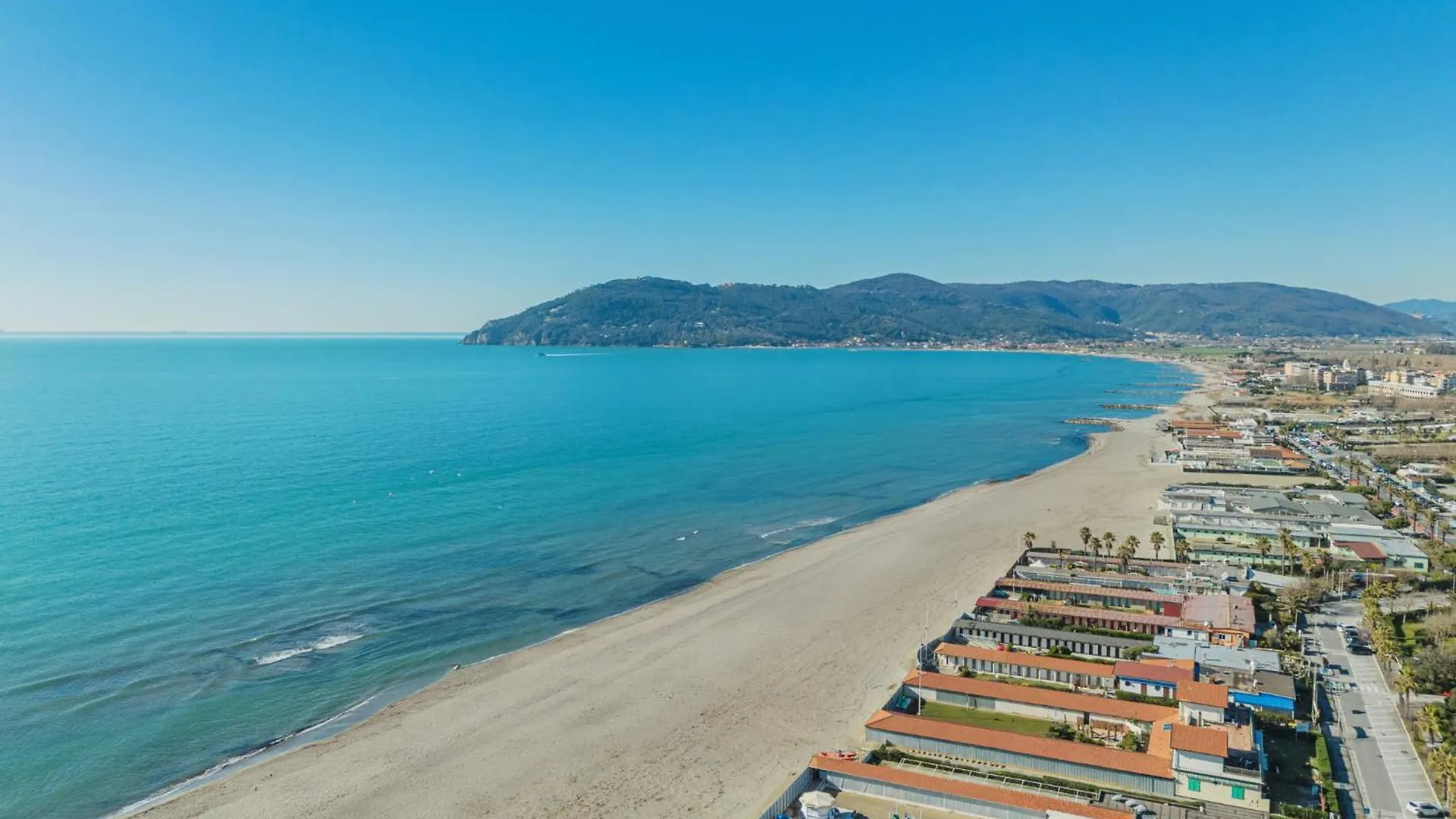 Holiday Home Casa Albertosa By Interhome Marina di Massa 0*,  İtalya